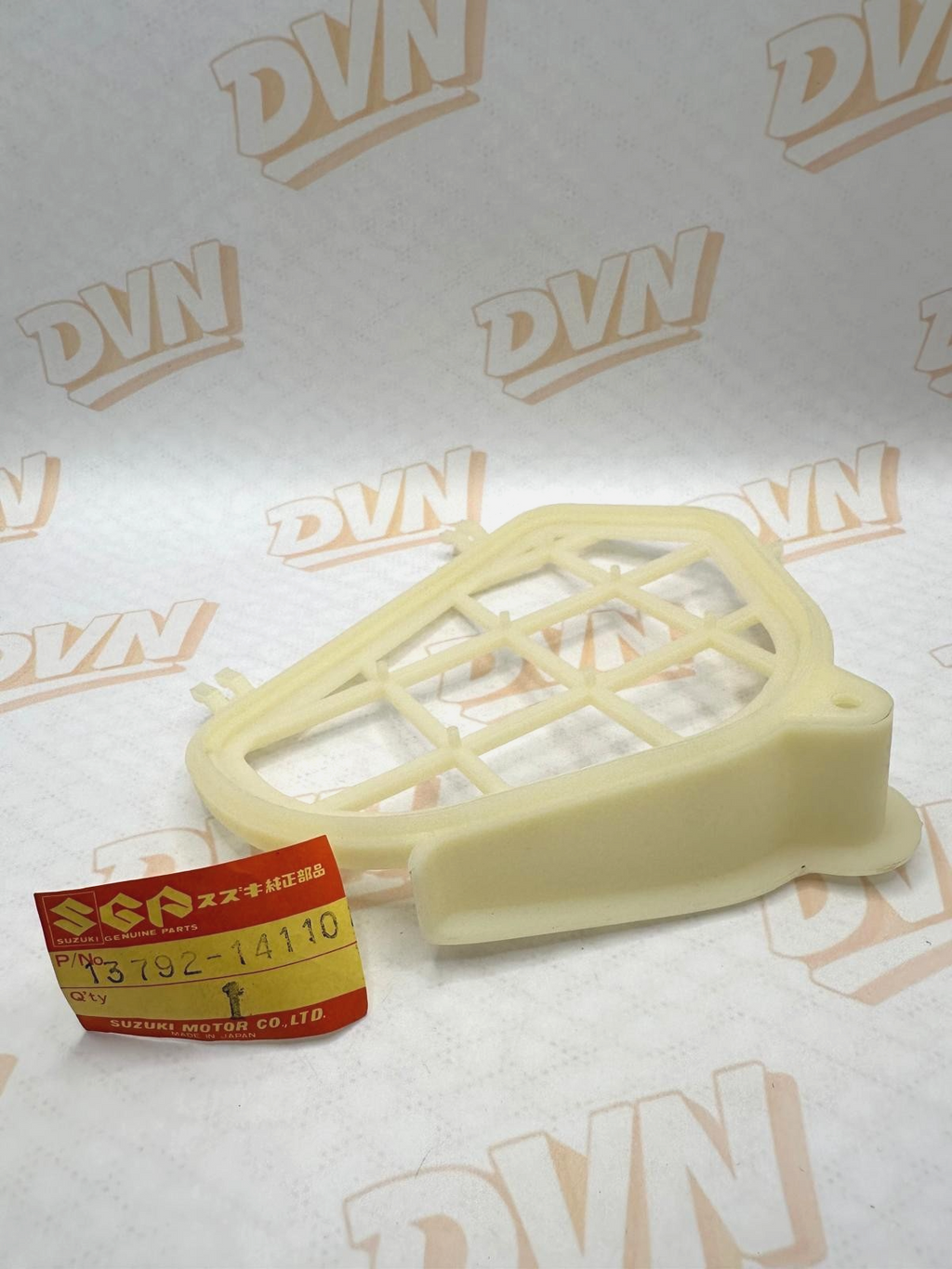 SUZUKI  HOLDER,AIR CLEANER ELEMENT   13792-14110