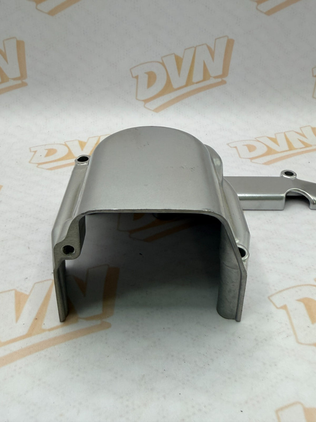 NOS Suzuki GT750 Engine Oil Pump Cover  1972- 1977 11411-31002