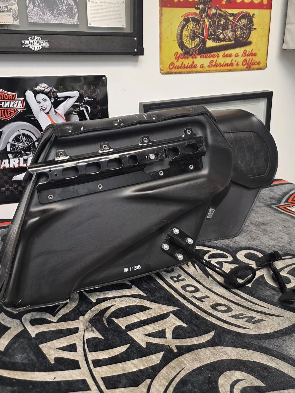 2013-2017 Breakout OEM Harley-Davidson Quick Detachable Saddlebags w/ Mount FXSB