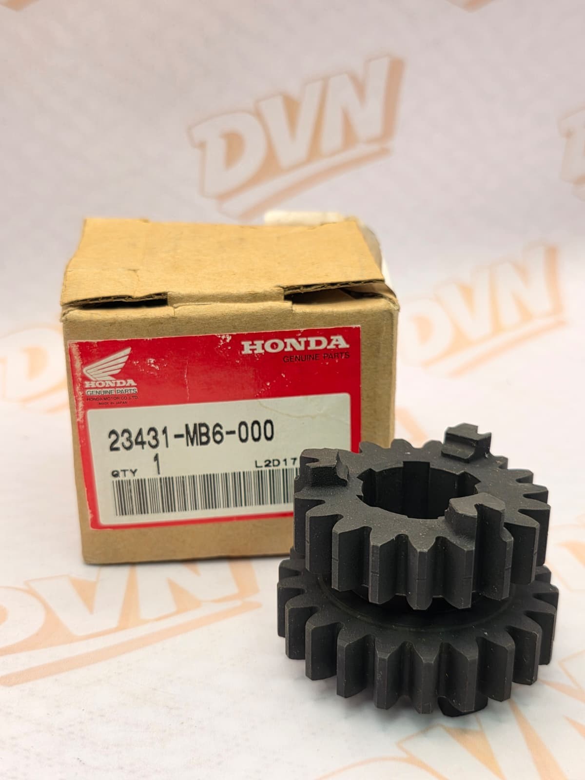 NOS Honda 23481-MB6-000 Gear Countershaft Fourth 31T VF1000F VF1000R VF750F OEM