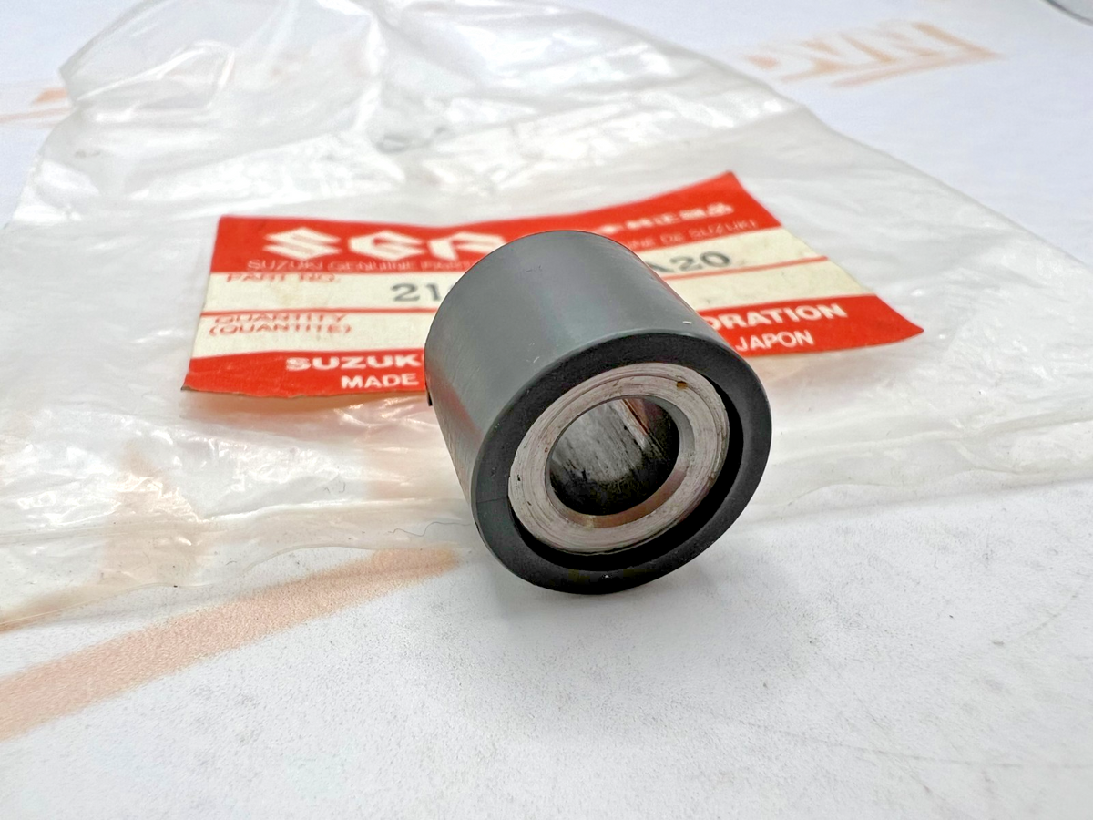 Suzuki 21650-29A20 Clutch Roller NOS OEM