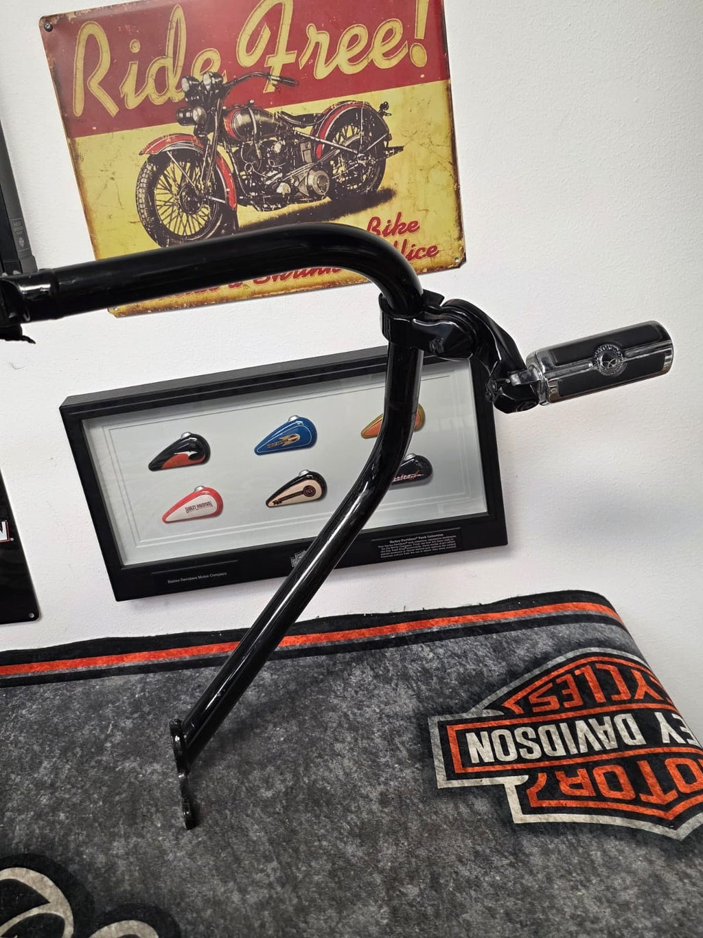 Highway Engine Guard Crash Bar Fit For HarleySoftail Heritage Classic18-2025 OEM