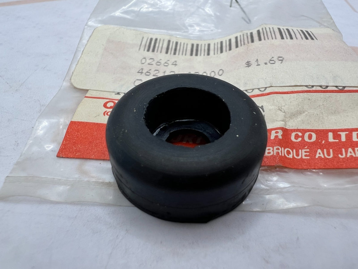 NOS Genuine Suzuki GS GSX Pillion Handle Cushion 46212-49000 NEW OEM