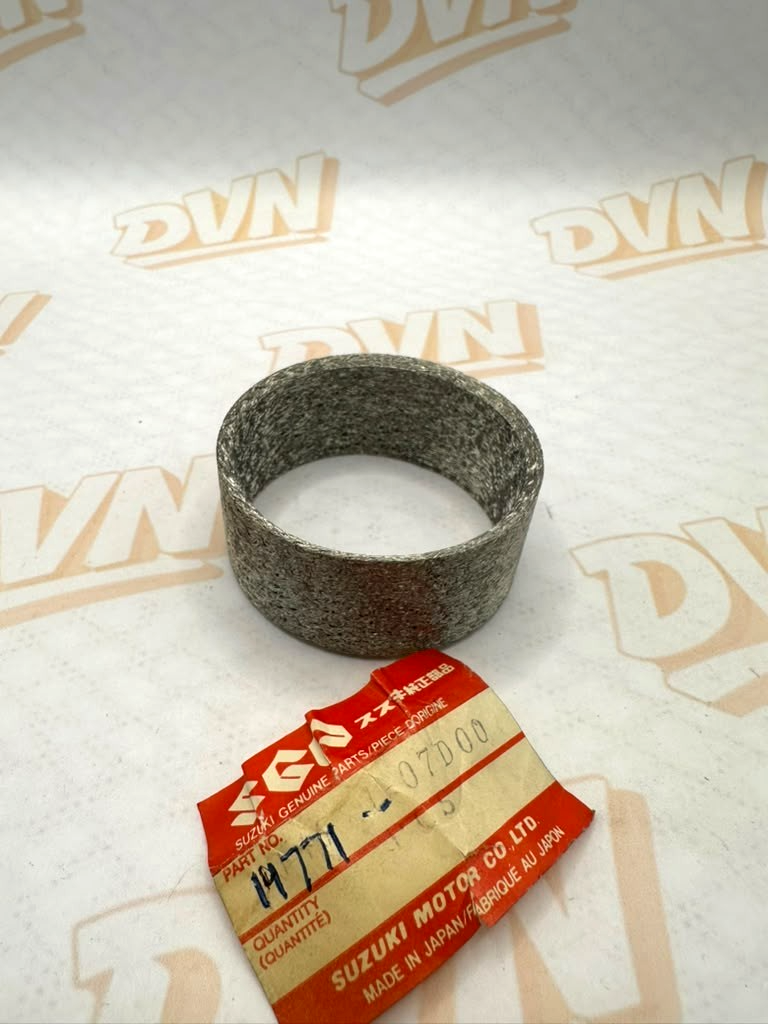 NOS Suzuki GSXR750 1988-92 RF600 94-96 OEM Muffler Gasket Connector 14771-07D00