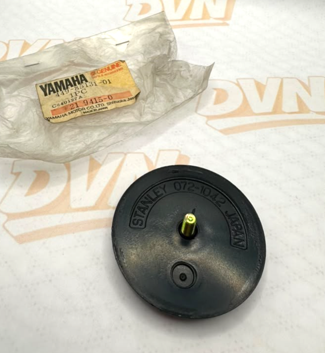 Yamaha OEM New reflector 449-85131-01