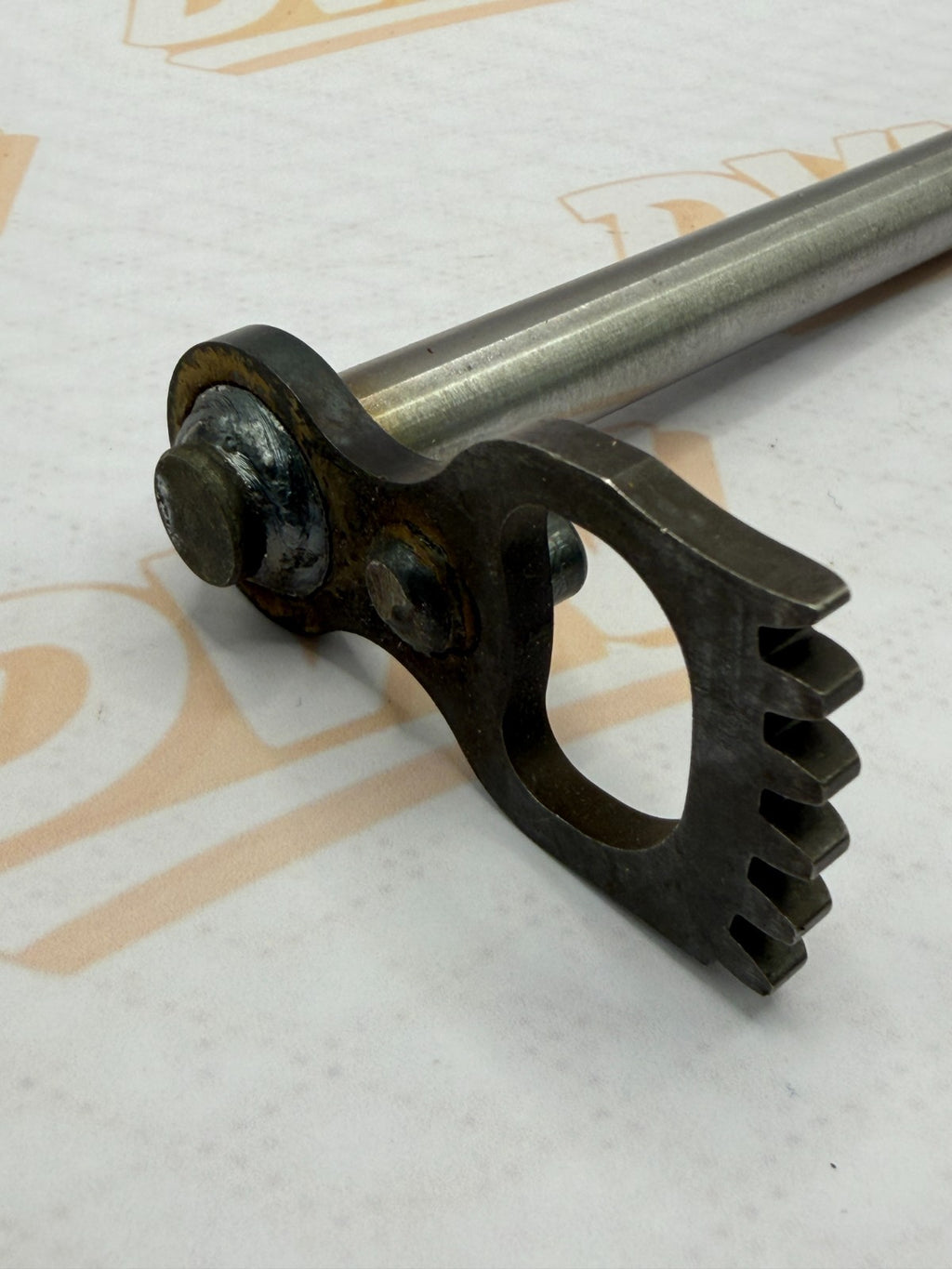 Suzuki 1989-1997 RM125 nos shift shaft assembly 25510-43d00