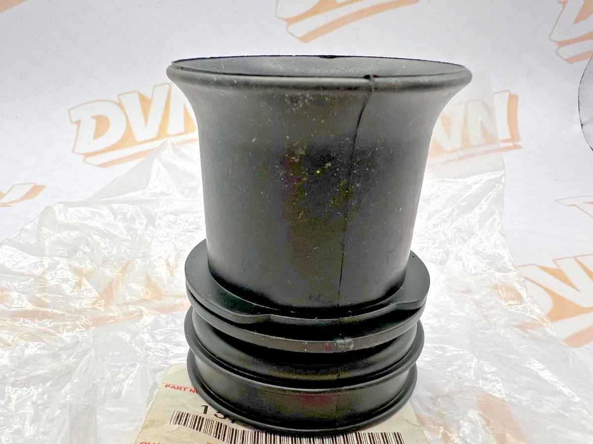 Suzuki HOSE 13728-45011 OEM NEW