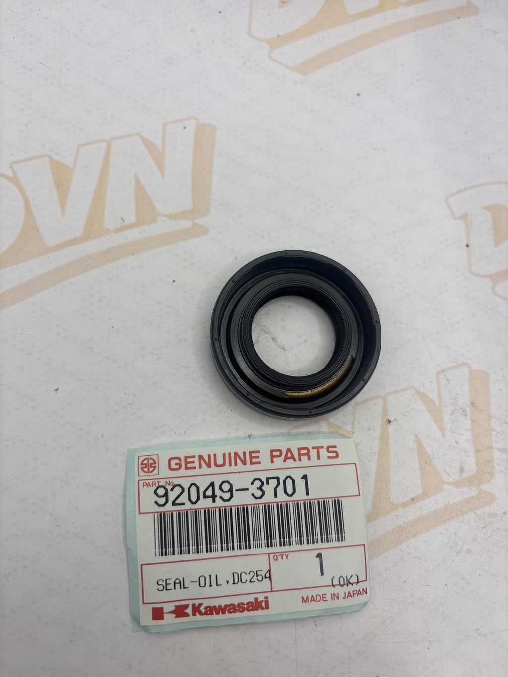 NEW GENUINE KAWASAKI JS300 JET SKI 86-91 REAR ENGINE COVER OIL SEAL 92049-3701