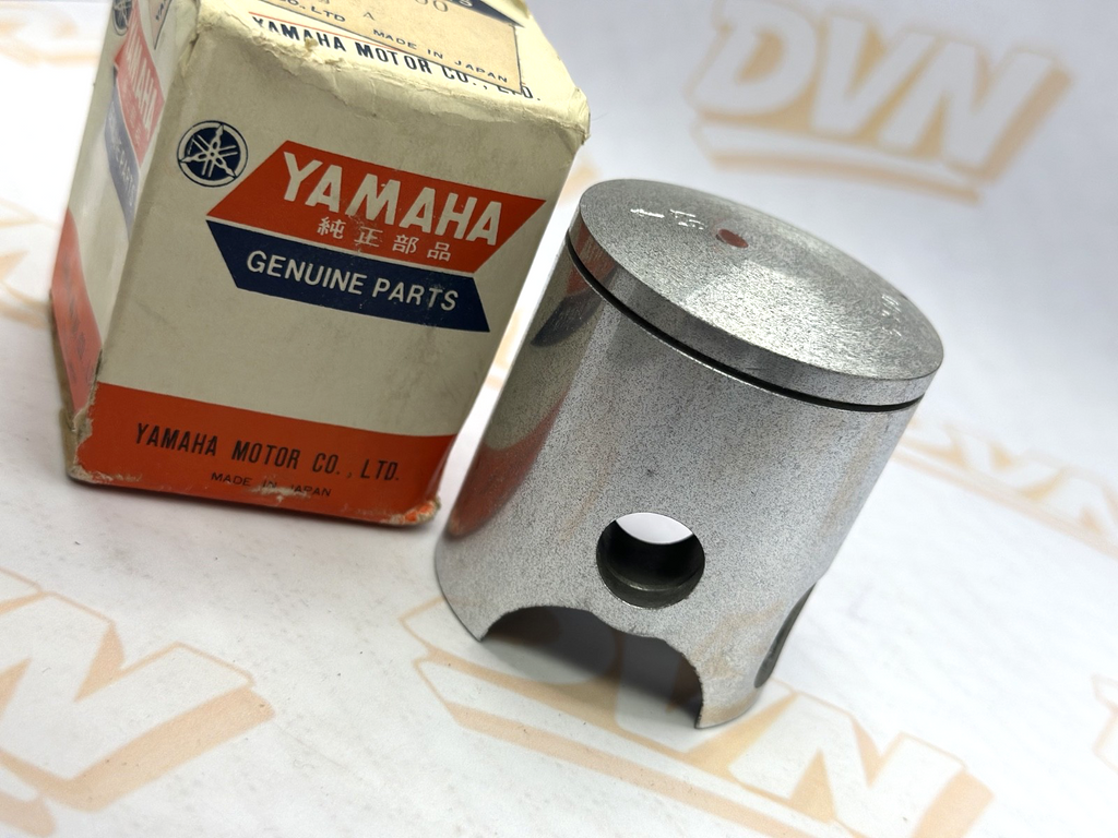 NOS Yamaha 1974-75 MX100 1.00 Oversize Piston 53.00 mm 427-11638-00
