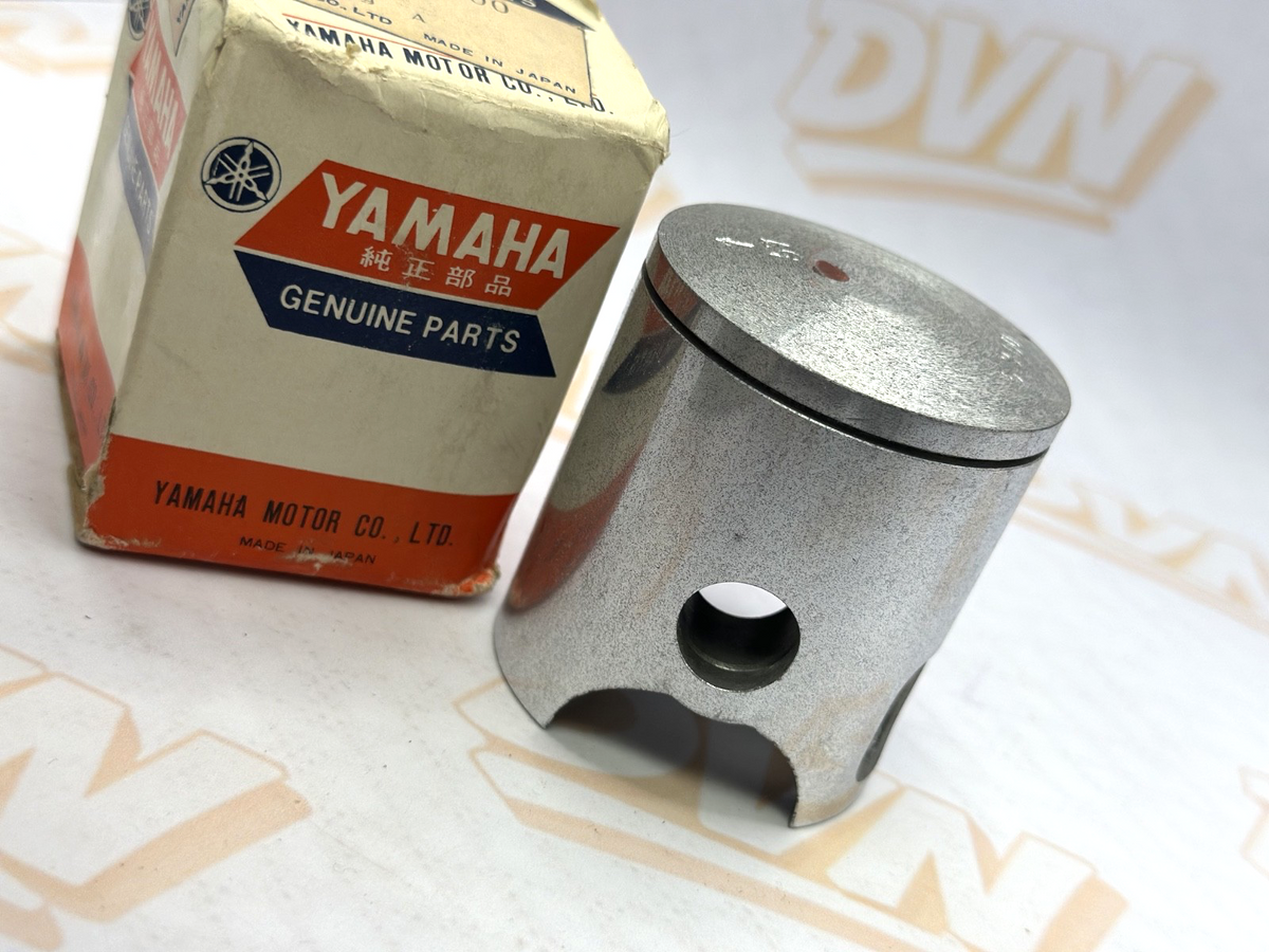 NOS Yamaha 1974-75 MX100 1.00 Oversize Piston 53.00 mm 427-11638-00