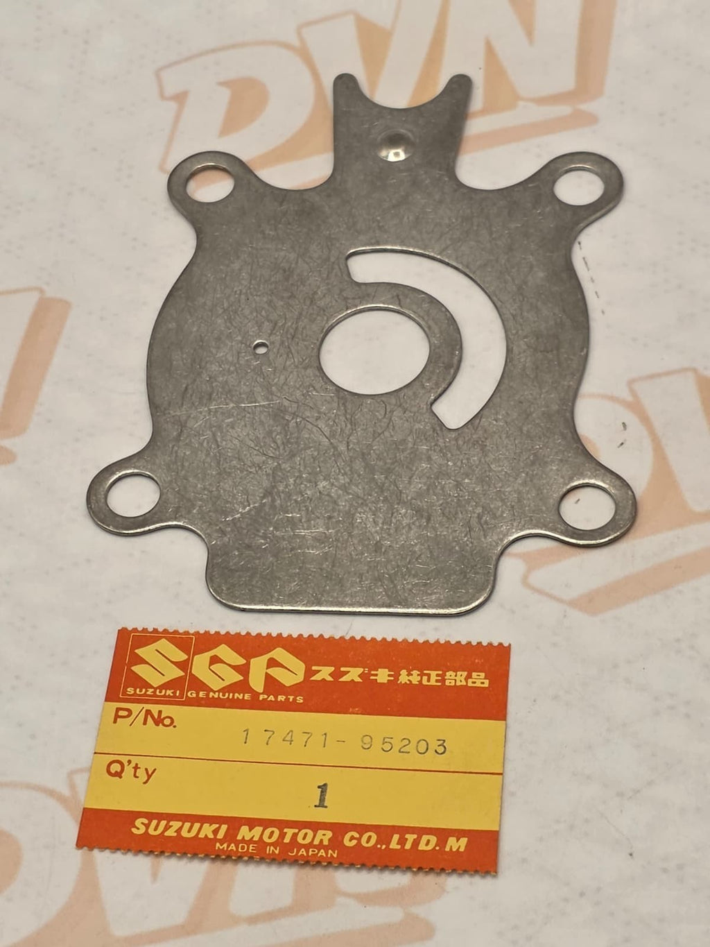 U27 Genuine Suzuki Marine 17471-95203 Water Pump Plate OEM