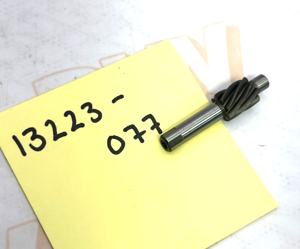 13223-007 KAWASAKI TACHOMETER PINION GEAR KE125