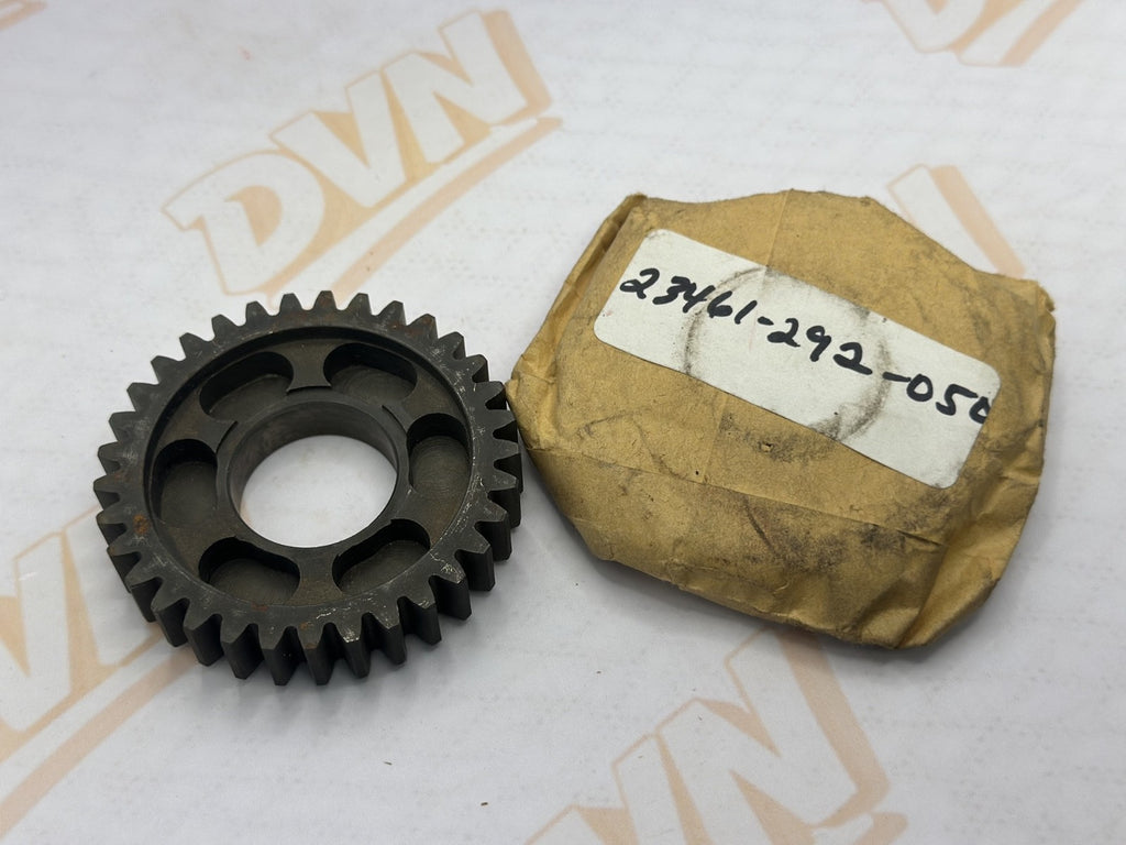 Honda NOS NEW 23461-292-050 Counter Shaft Third Gear 33T CB CL CB450 CL450