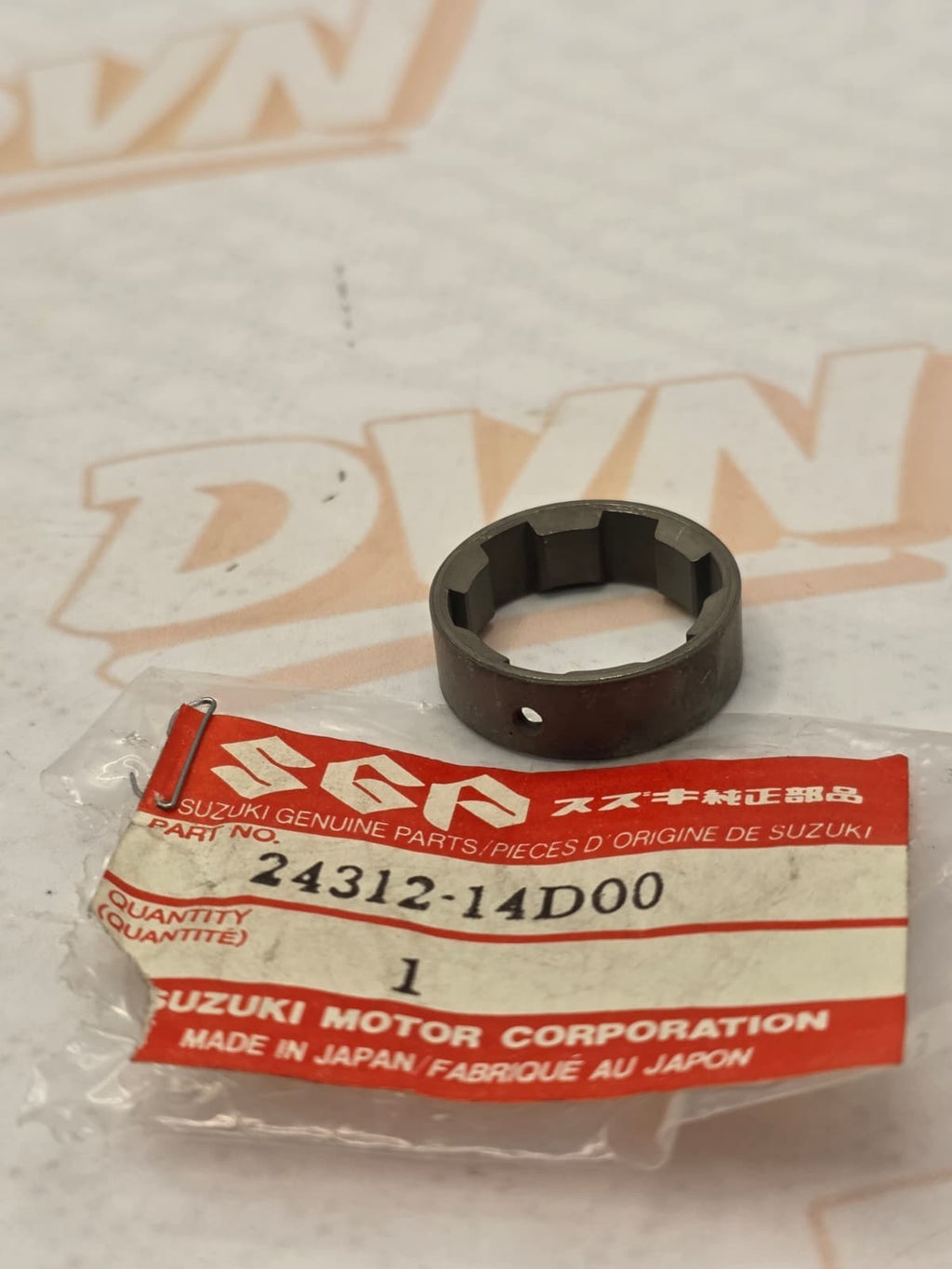 NOS NEW OEM ORIGINAL SUZUKI DR250 DR350 FIRST DRIVEN GEAR BUSHING 24312-14D00