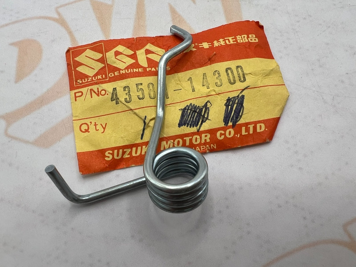 Suzuki NOS OEM 43581-14300 - SPRING, RH