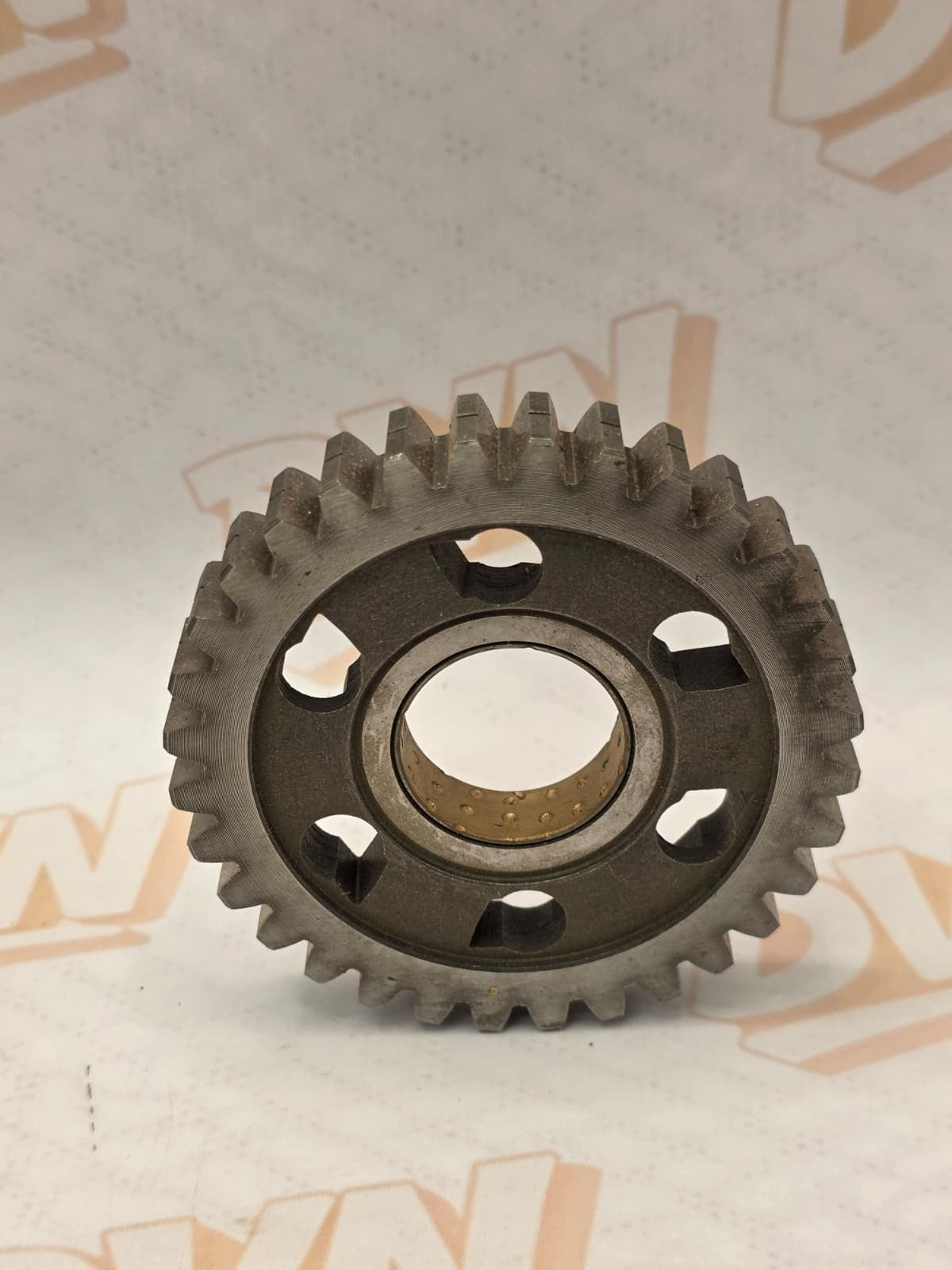 New NOS Suzuki 2nd driven gear RE5 1973-77 GT550 GT750 second output 24320-37000