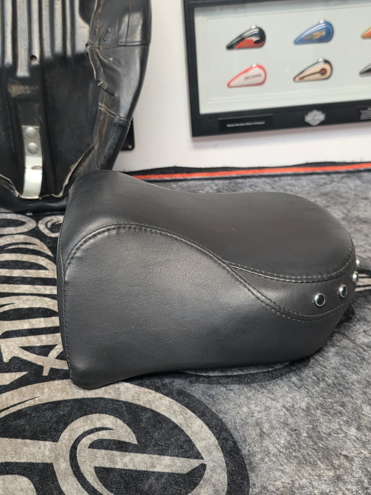 97-07 Harley DAVIDON TOURING MODELS FLHR ROAD KING PASSANGER AND DRIVER SEAT