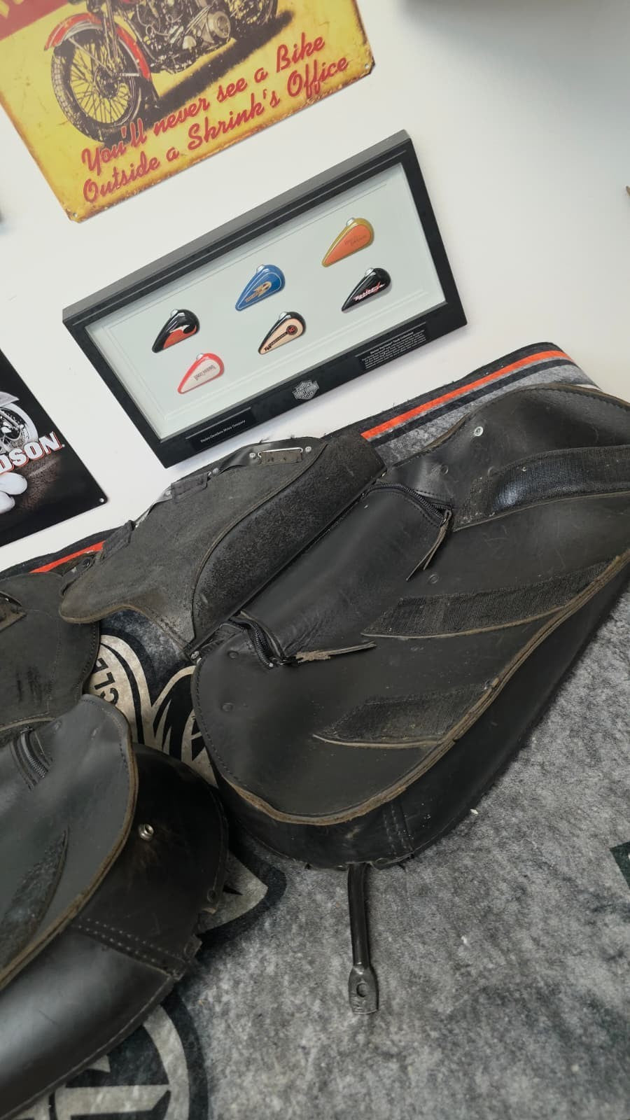 Harley Davidson genuine OEM Loggerhead Leather Saddlebags 1984-1999