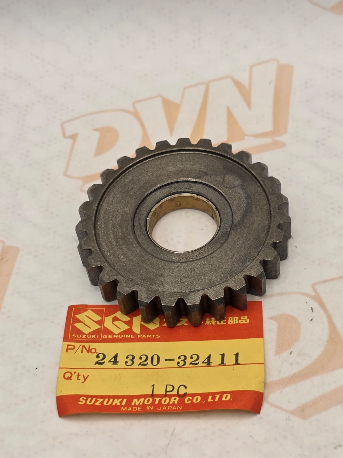 NOS 24320-32411 DR400/GN400/GN250/GZ250/TU250 Genuine Suzuki 27T 2nd Driven Gear