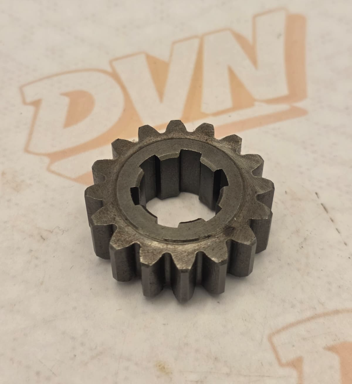Suzuki GEAR,THIRD DRIVE 24221-00B01 OEM NOS RM250