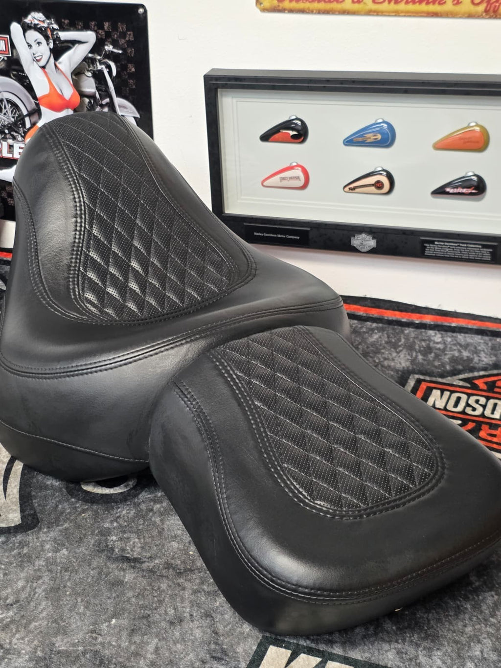 Harley DAVISON SOFTAIL FLDE,FLHC,FLSLAND FXBB 2018-Up SEAT Seat 52000294