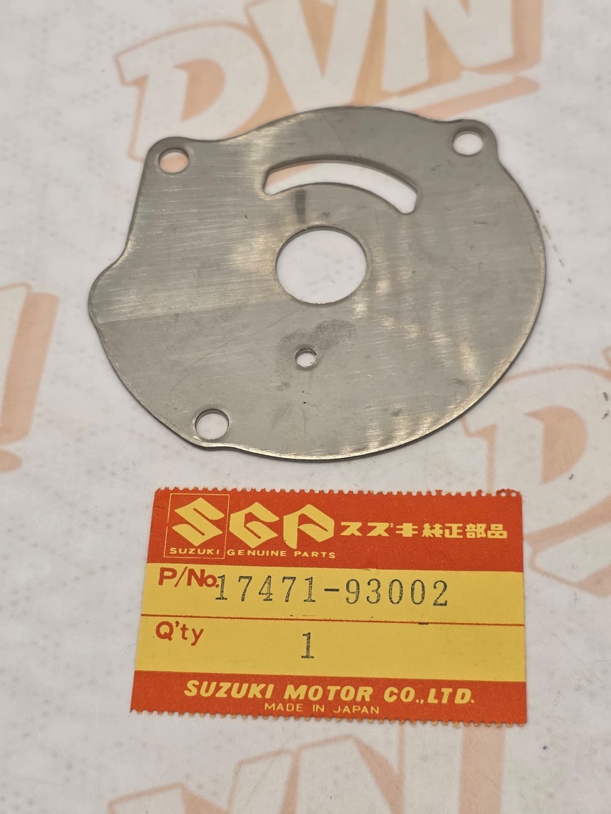 SUZUKI MARINE OUTBOARD WATER PUMP COVER PLATE 17471-93002 DT25P 25HP