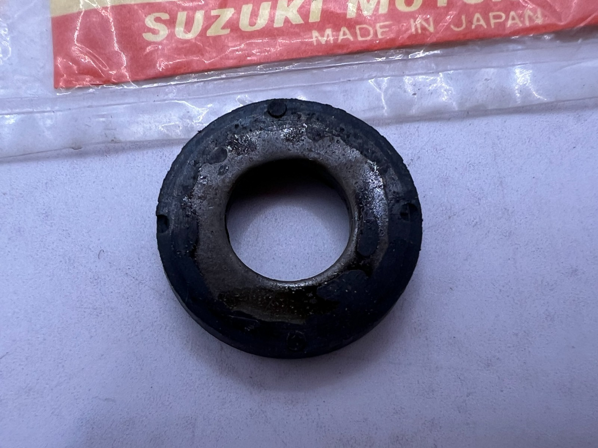 SUZUKI DR400 RM125 RM250 RM400 RS175 DUST SEAL TORQUE 64339-40401 NOS OEM