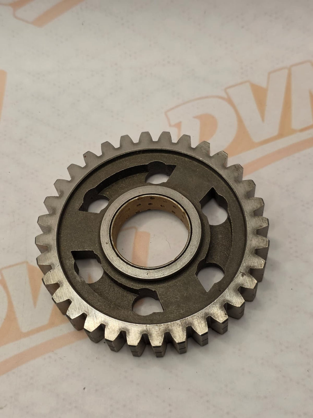New NOS Suzuki 2nd driven gear RE5 1973-77 GT550 GT750 second output 24320-37000
