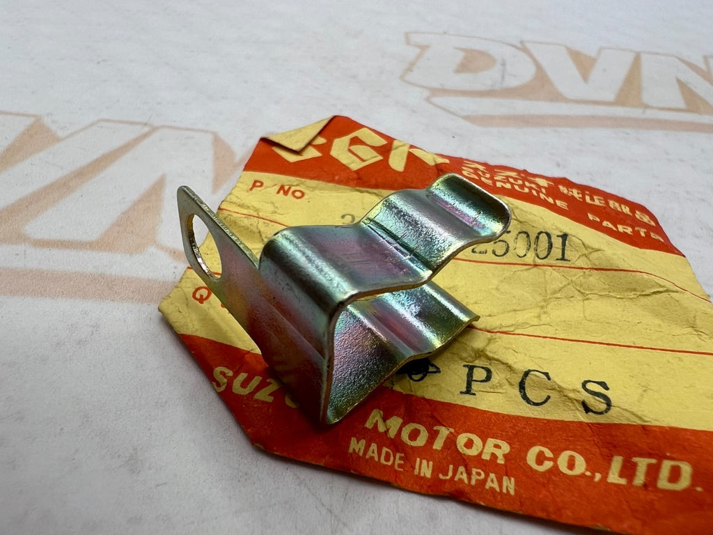 Suzuki GT750 GT550 RE5 TS400 RV90 NOS fuse case holder  36791-25001