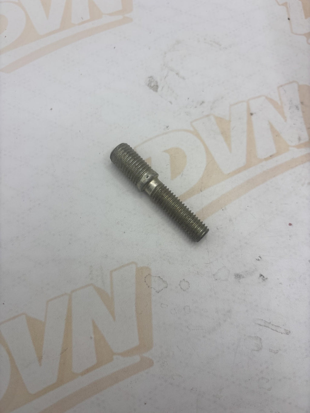 NOS SUZUKI 1973-1977 GT380 EXHAUST PIPE BOLT STUD PPART# 09108-08047