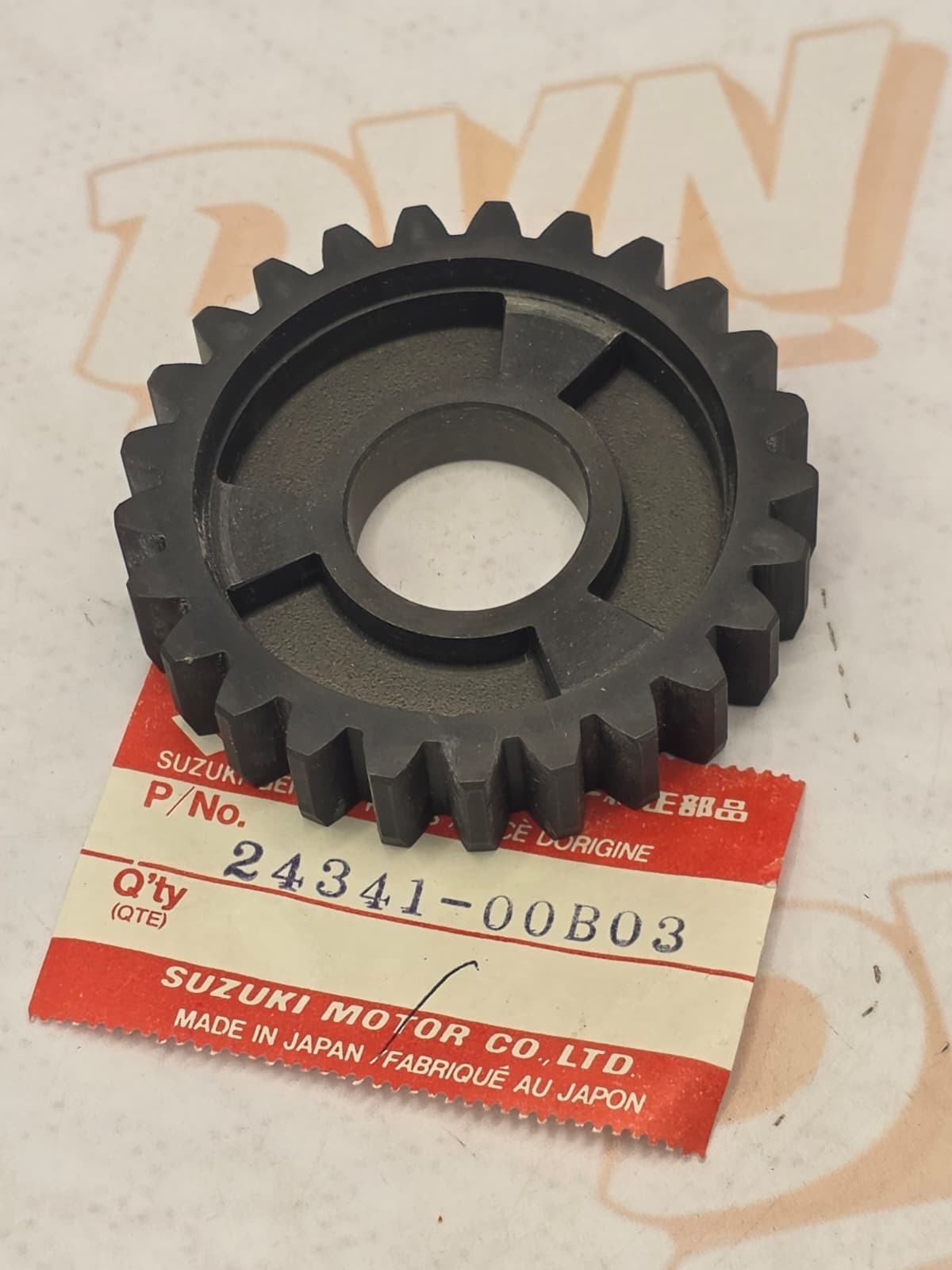 Suzuki RM 250 1986 1987 1988 4th Driven Gear 24341-00B03 NOS