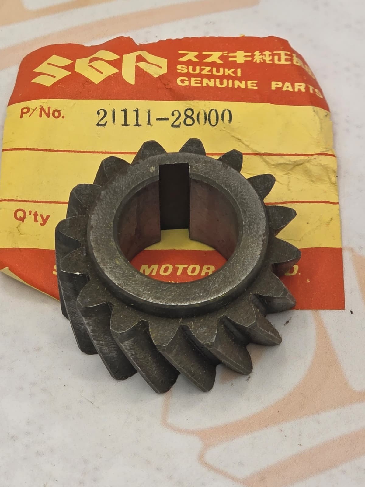 NOS OEM Suzuki Primary Drive Gear 1971-1984 TM125 RV125 TC125 TS125 21111-28000