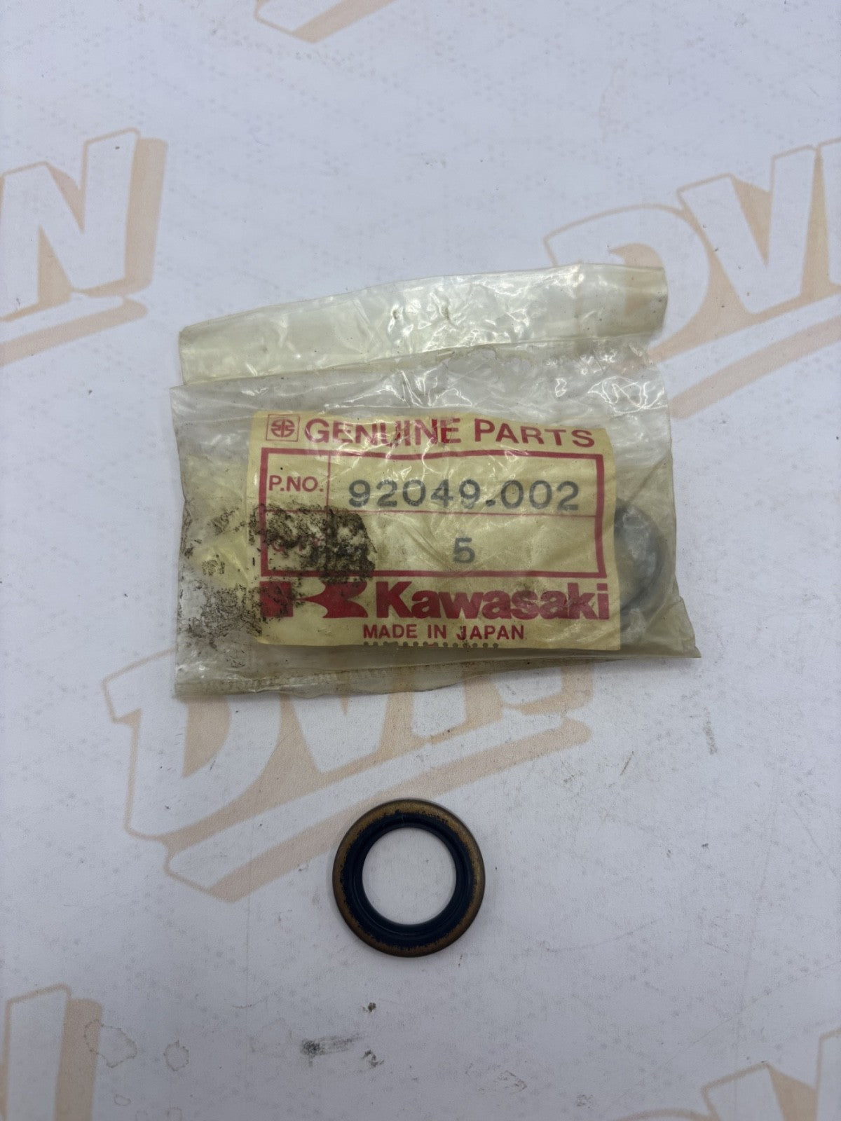 NOS Kawasaki  Oil seal 92049-002