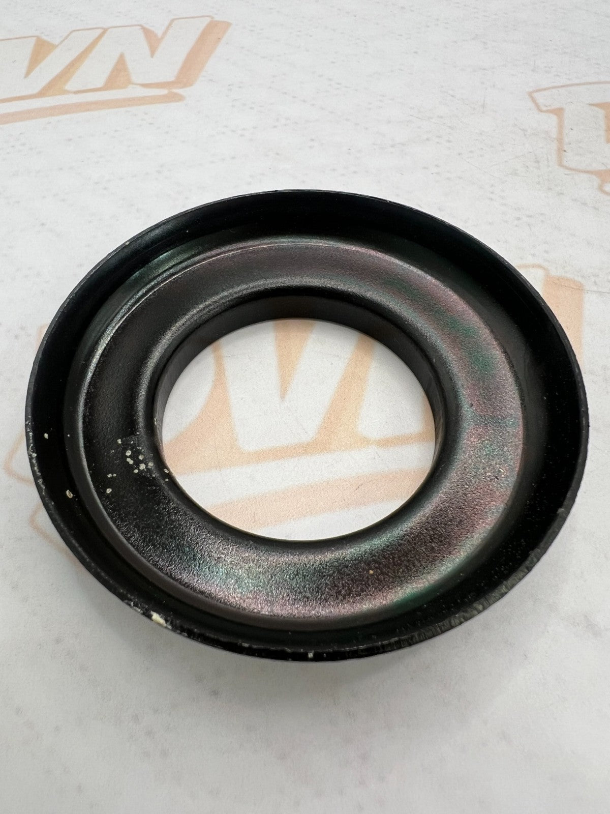 NOS Genuine Suzuki 27592-19B10 OEM OIL SEAL OUTPUT PLATE