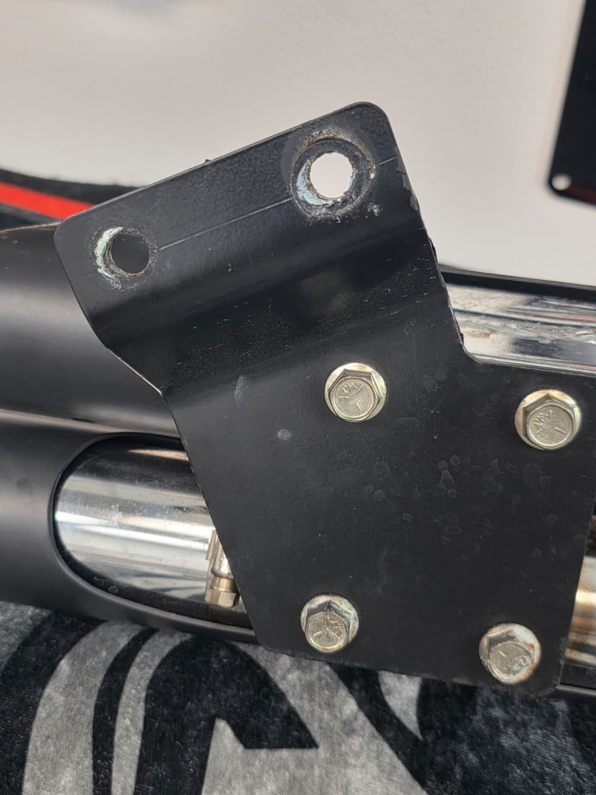 07-09 HARLEY DAVIDSON SOFTAIL VANCE AND HINES springer crossbone exhaust system