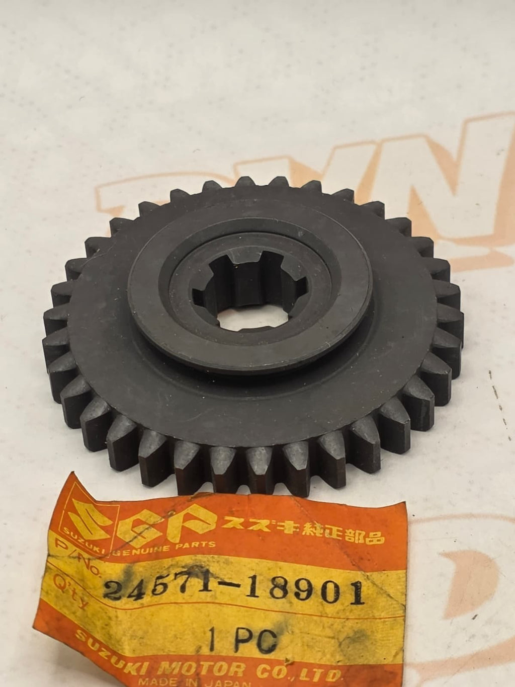 24571-18901 NOS OEM Suzuki ATV Reverse Driven Gear LT125 1983-1987