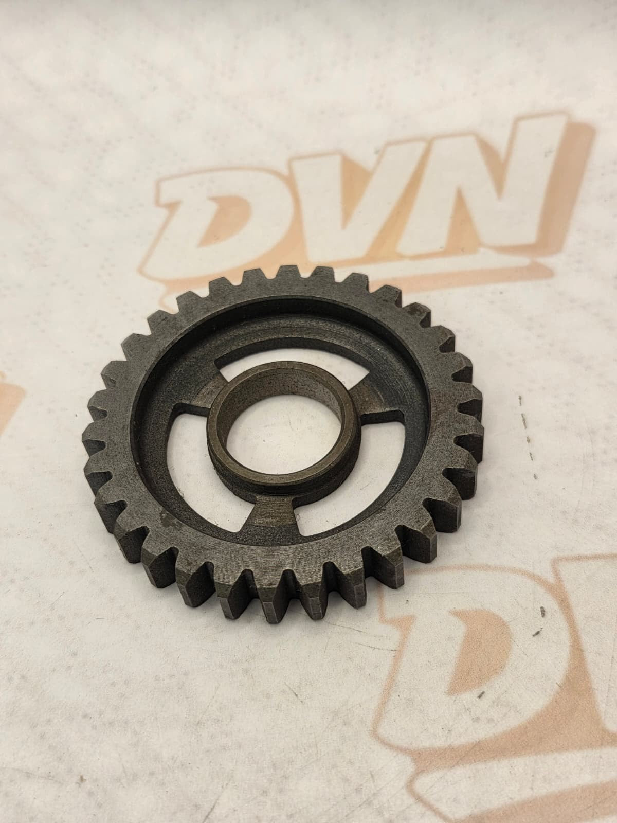 Suzuki DS100  TS100 TS125 GEAR,SECOND DRIVEN OEM NOS  24321-48001