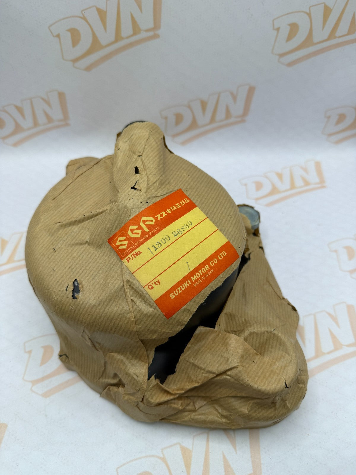 NOS 1975 Suzuki TC125 OEM Clutch Cover Engine Side Cover Assy 11300-28860