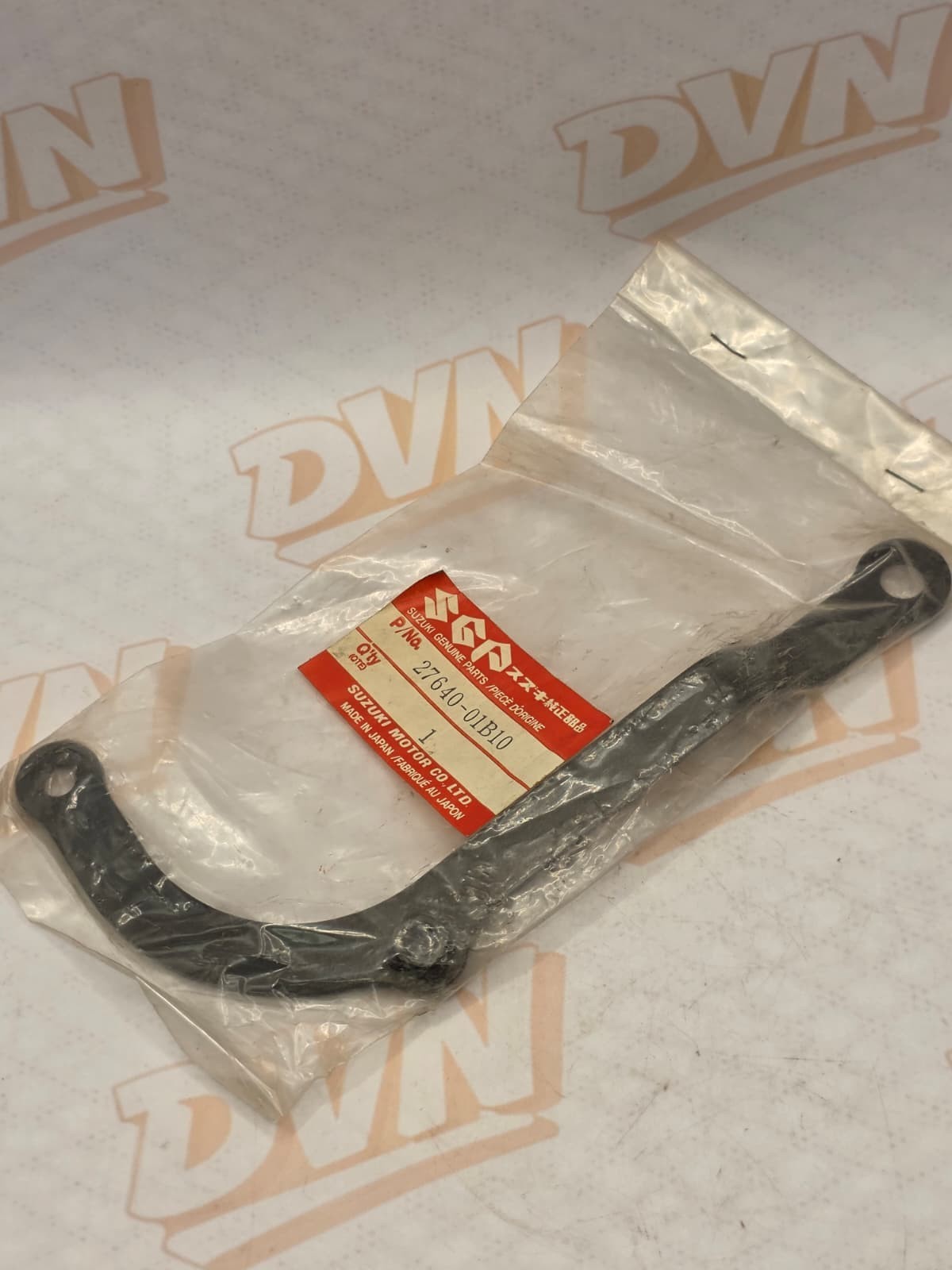NOS 27640-01B10 Suzuki Chain Guide Plate Front