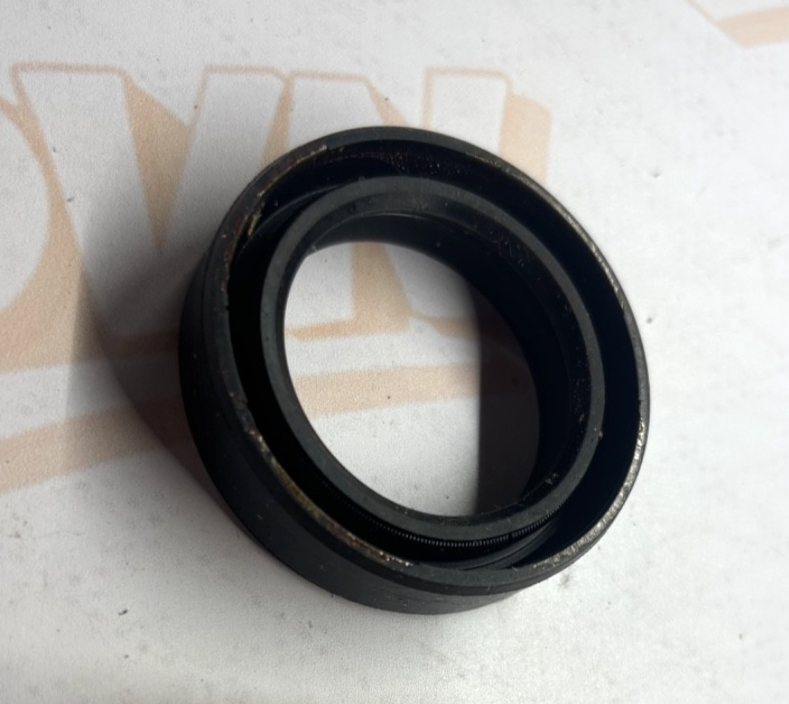 NOS NEW OEM F92049-1077 ACTORY KAWASAKI KZ440 KZ305 KZ400 FORK OIL SEAL