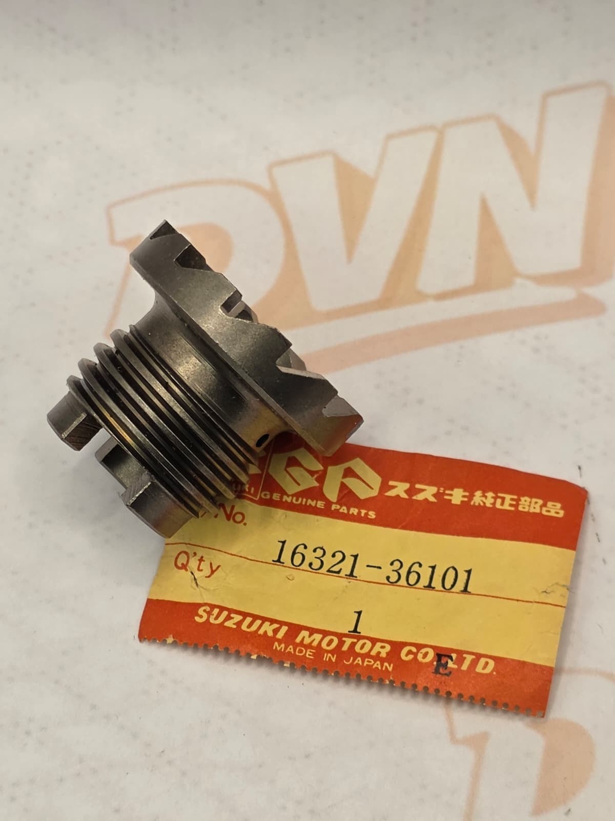 NOS SUZUKI 1973-77 GT185 Oil Pump Drive Gear 16321-36101 NEW OEM