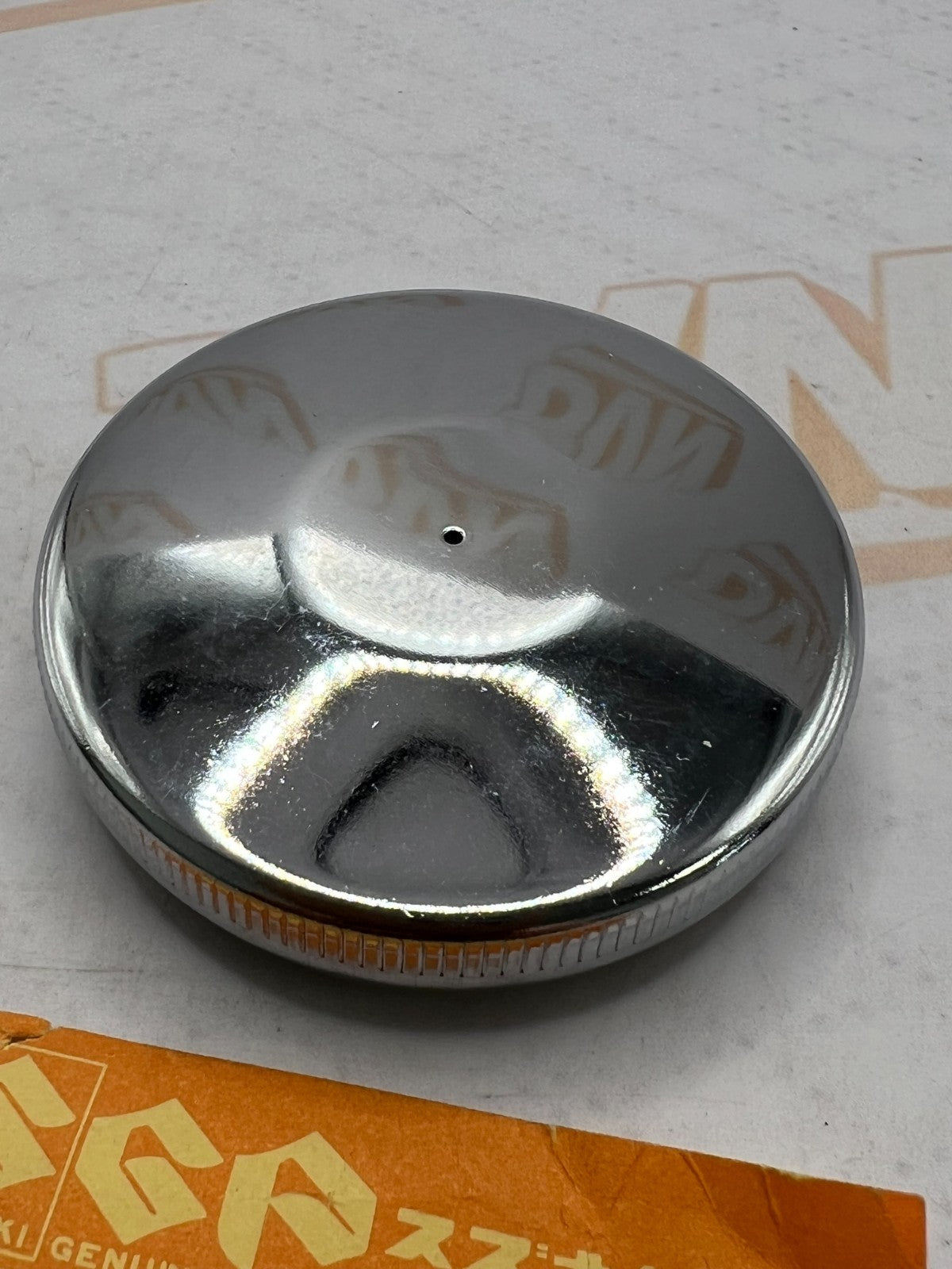SUZUKI NOS OEM CAP SET,FUEL TANK 44210-04400