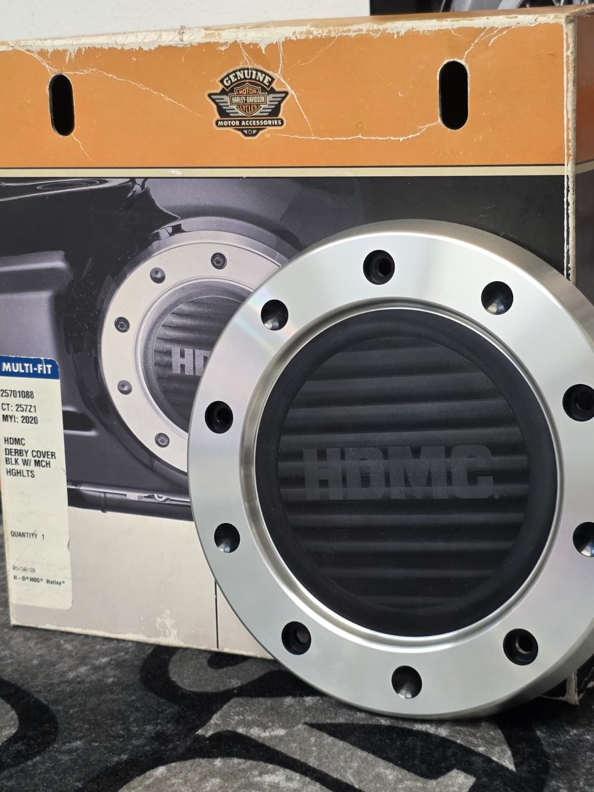 HARLEY DAVIDSON SOFTAIL OEM HDMC DERBY COVER SOFTAIL 25701088 18-LATER MODELS