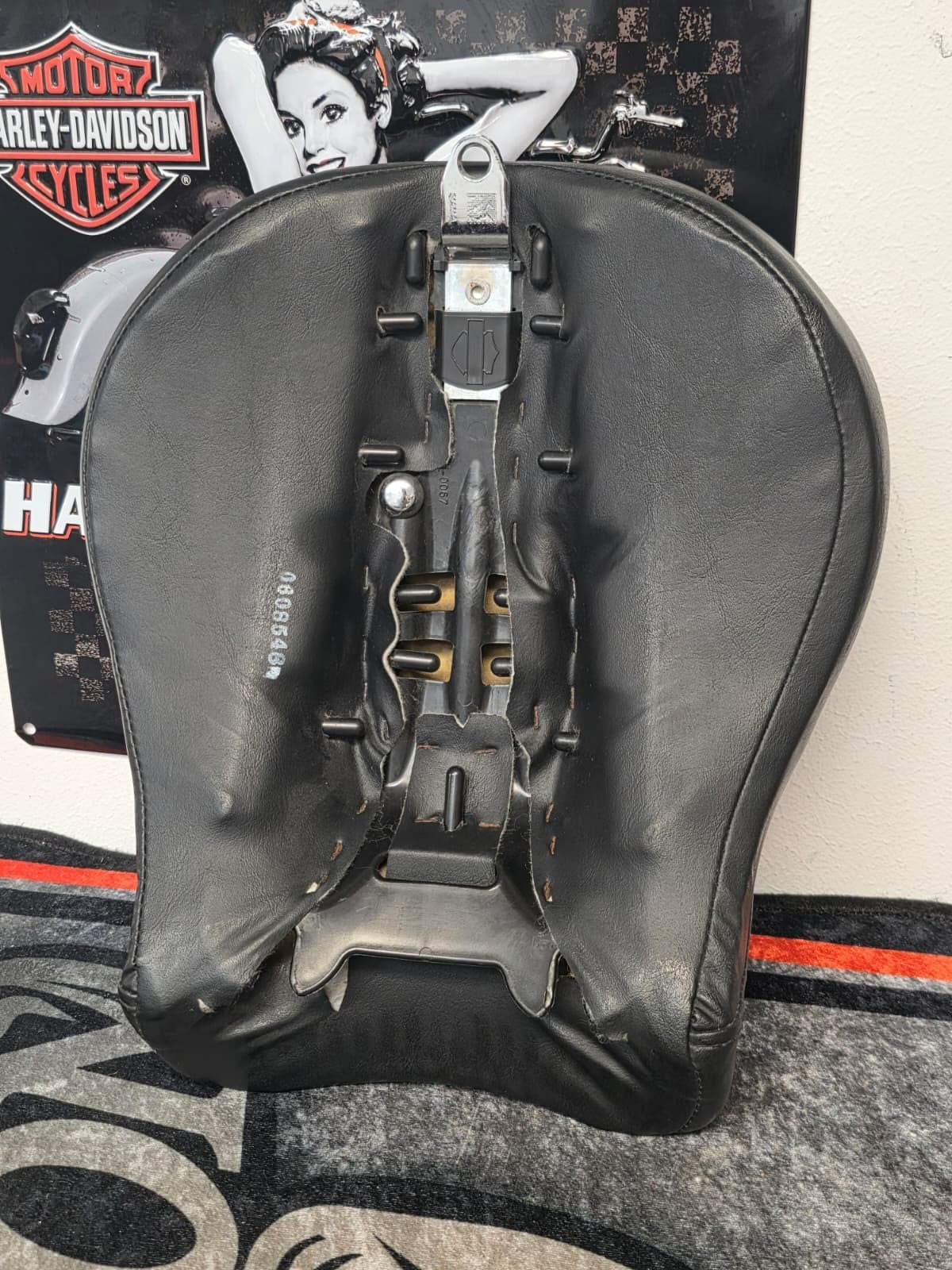 2005-2017 OEM Harley-Davidson Softail FATBOY,Deluxe Passenger Pillion Rear Seat