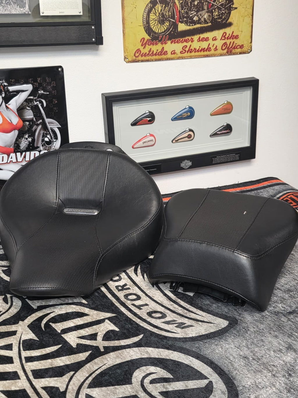 Harley Davidson sundowner seat softail BREAKOUT  13-17 OEM