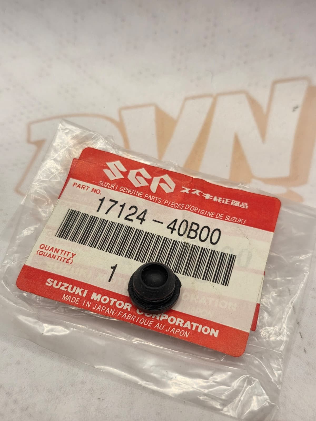 Suzuki PLUG,DRAIN 17124-40B00 OEM NEW