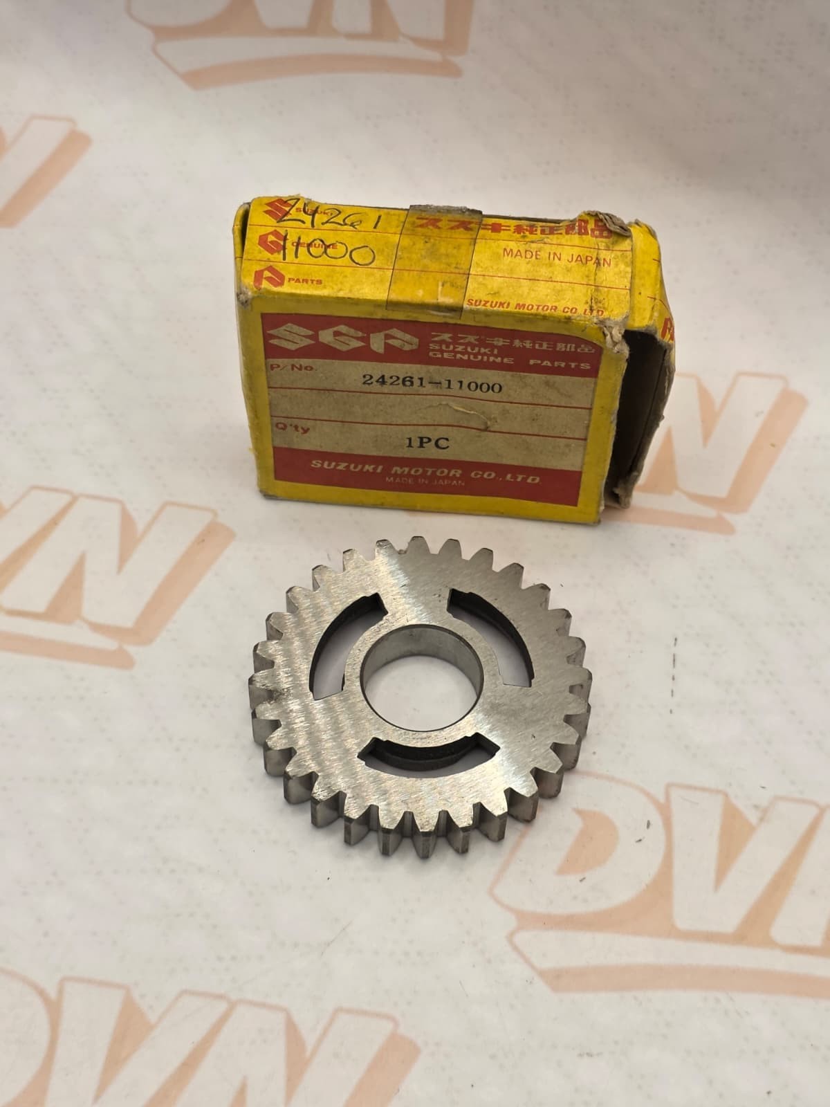 NOS SUZUKI 1966 TO 1969 SUPER SIX X6 TC 250 6TH GEAR DRIVE 24261-11000 NEW OEM