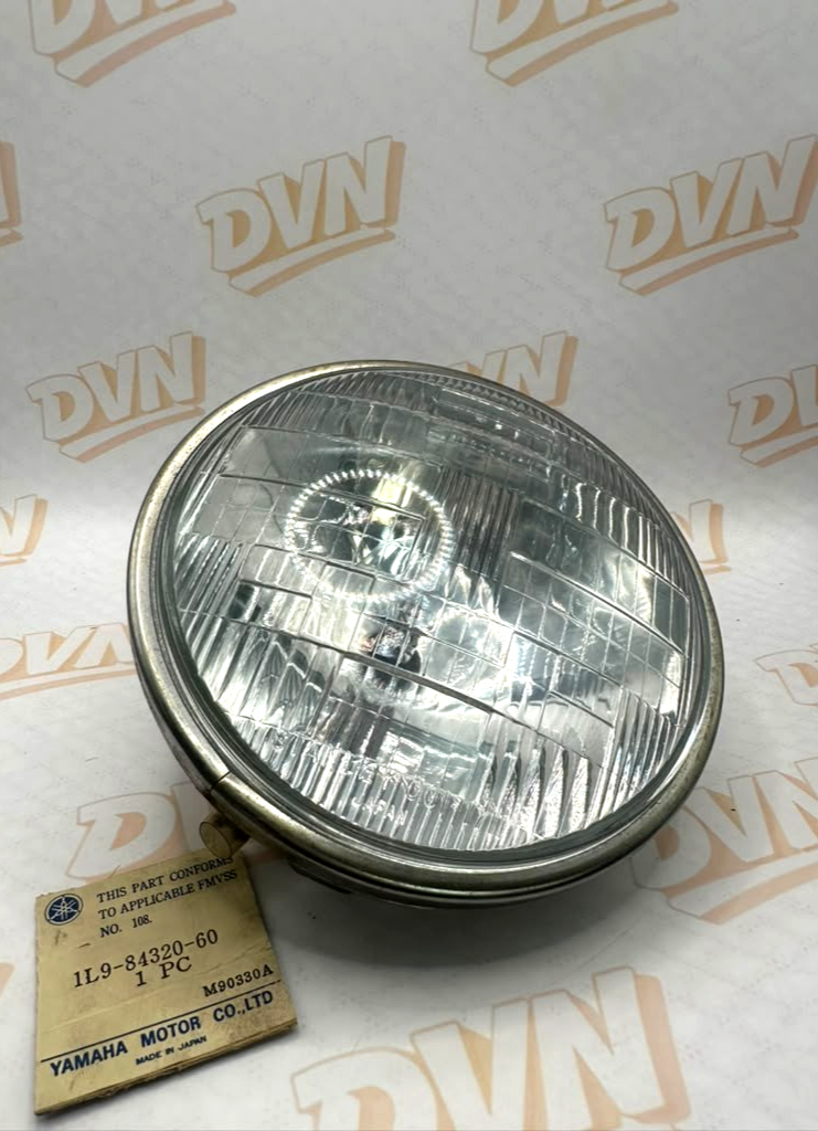 New OEM YAMAHA  1L9-84320-60 Stanley 12v 40/30w 6.5" Headlight Assembly NOS