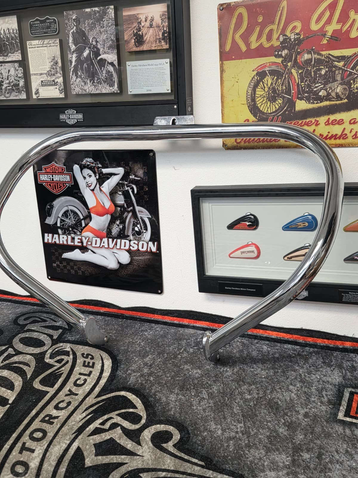 00-2003 Harley DAVISON Softail Engine Guard Crash Cage Bar CHROME