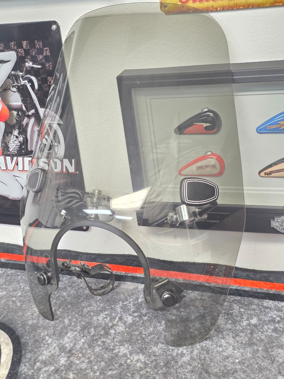 Harley DAVISON SOFTAIL, DYNA   (93-05) Smoked Windshield OEM